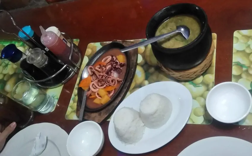 Palm Grove Saud Holiday Complex - Sizzling squid and Dinengdeng with fried tilapia